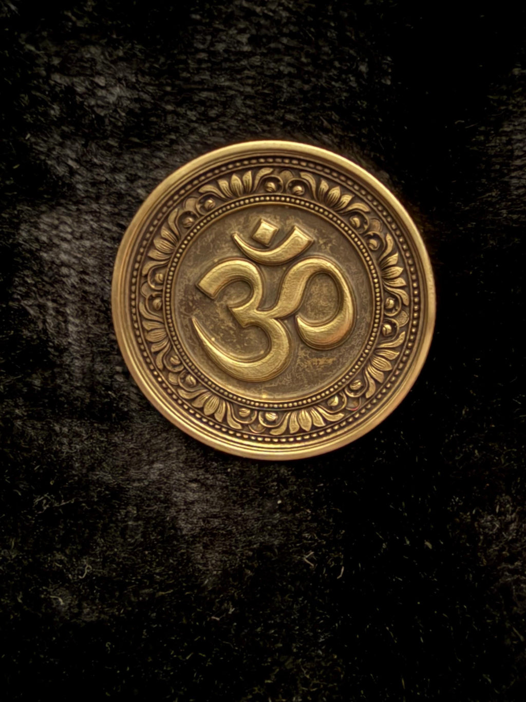 Om & Lotus Flower Coin | Double-Sided Meditation Token | Bronze Spiritual Coin for Mindfulness, Balance