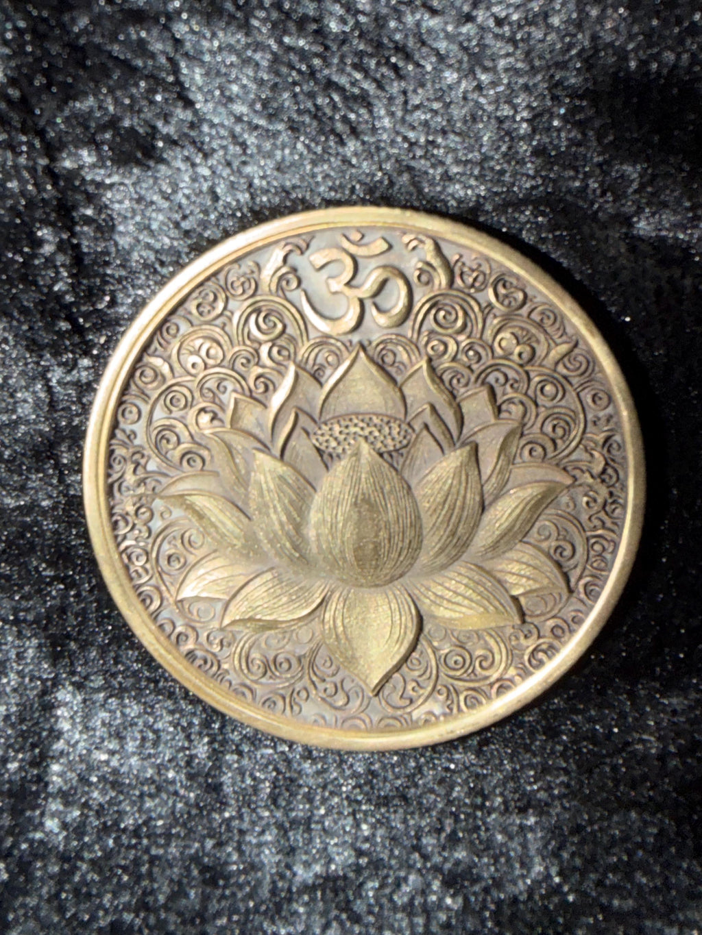 Om & Lotus Flower Coin | Double-Sided Meditation Token | Bronze Spiritual Coin for Mindfulness, Balance